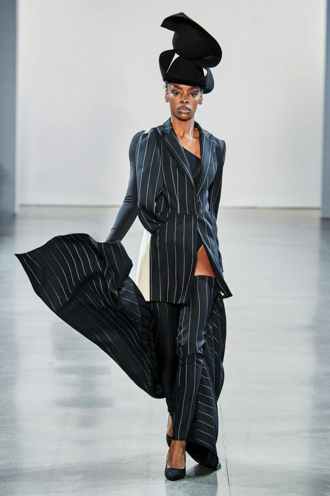 Luar Ready-to-Wear Fall-Winter 2019-2020. RUNWAY MAGAZINE ® Collections. RUNWAY NOW / RUNWAY NEW