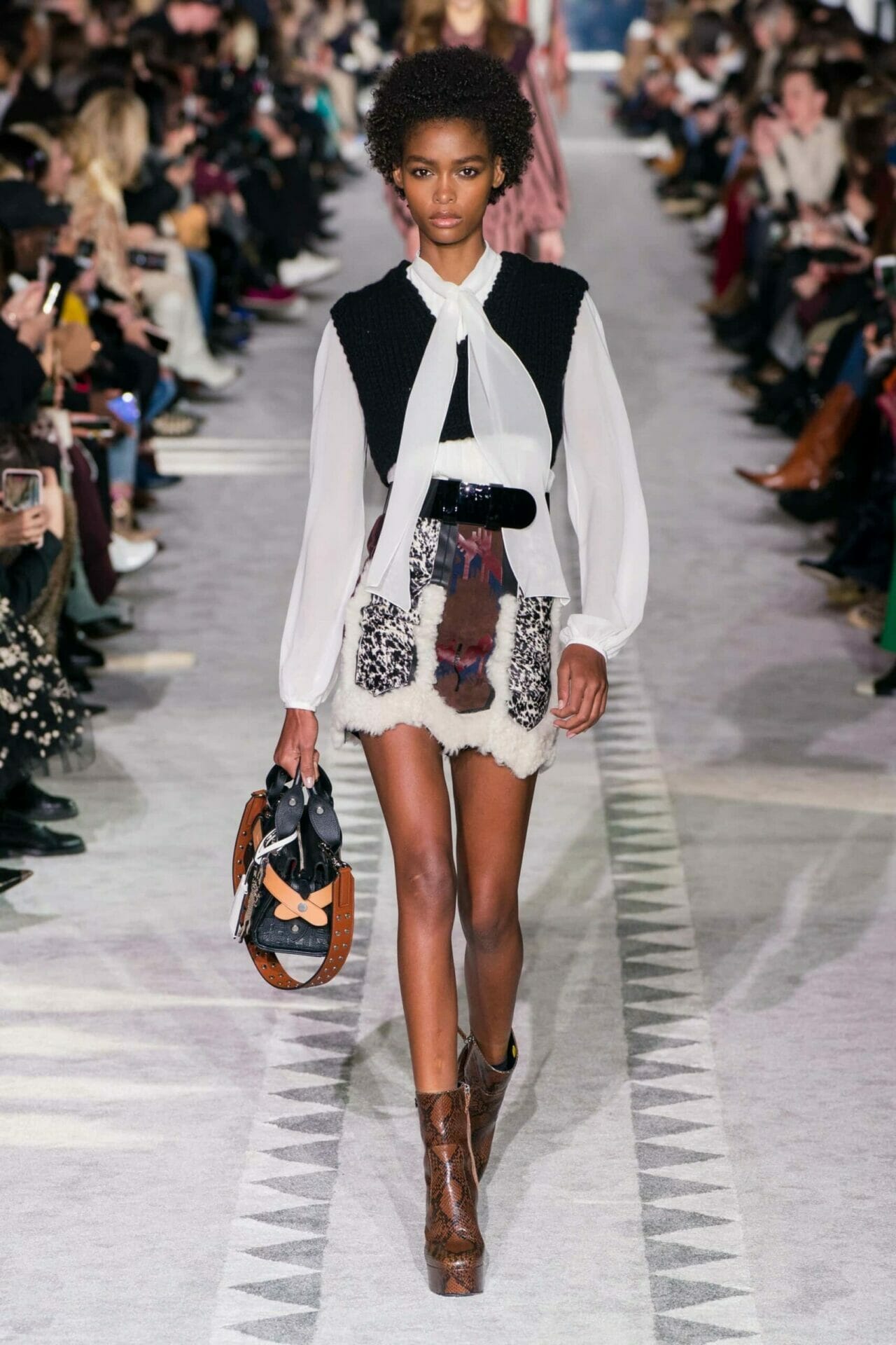 Longchamp Ready-to-Wear Fall-Winter 2019-2020. RUNWAY MAGAZINE ® Collections. RUNWAY NOW / RUNWAY NEW