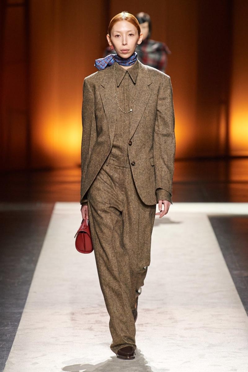 Tod’s Fall-Winter 2020-2021 Milan - RUNWAY MAGAZINE ® Collections