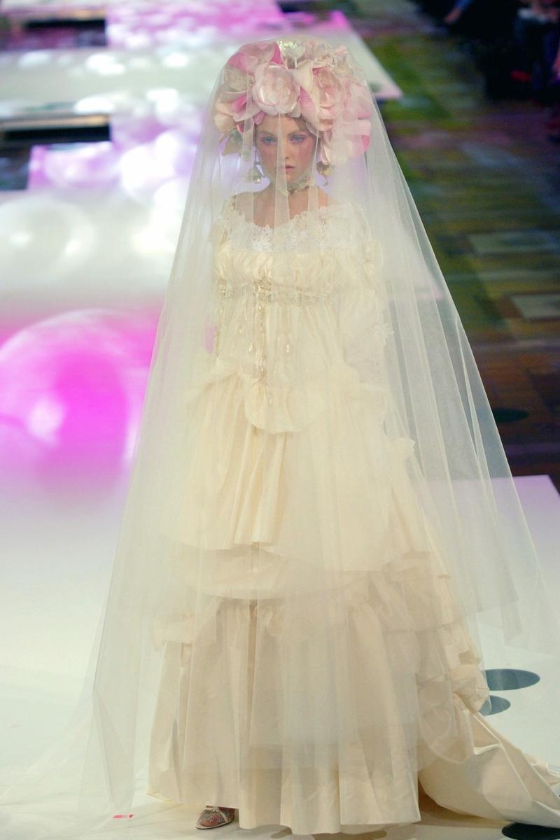 Christian Lacroix Haute Couture Spring Summer 2004 - RUNWAY MAGAZINE ...